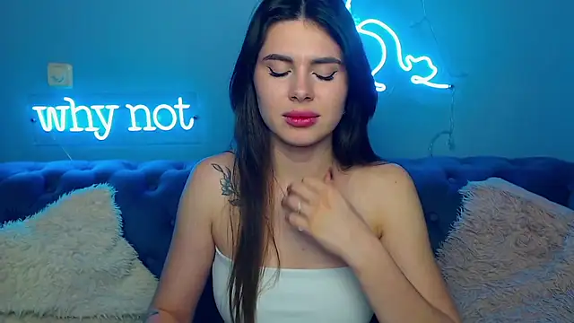 ViollinaLove online show from February 7, 6:00 pm