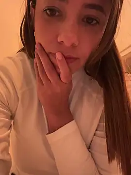 Snapshot of Hall_16 chatting on January 9, 10:31 pm Hall 16 online show from January 9, 10:31 pm