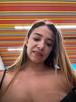 Snapshot of Hall_16 chatting on February 11, 10:28 pm Hall 16 online show from February 11, 10:28 pm