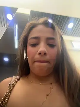 Snapshot of Hall_16 chatting on December 15, 9:19 pm Hall 16 online show from December 15, 9:19 pm