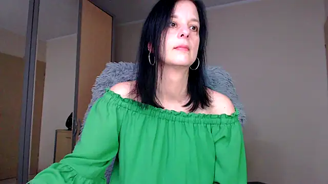 Snapshot of _Sweetlonglips_ chatting on December 19, 8:56 am  Sweetlonglips  online show from December 19, 8:56 am