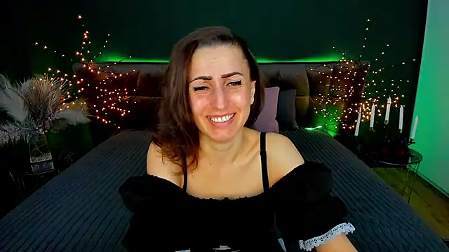 Rebecca Diamond online show from March 18, 6:49 am