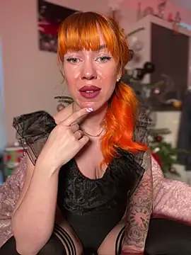 Pia July  online show from December 19, 12:12 pm