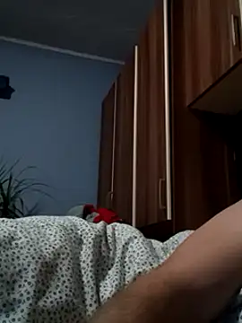 Snapshot of Rolandxxxr chatting on February 7, 8:31 pm Rolandxxxr online show from February 7, 8:31 pm