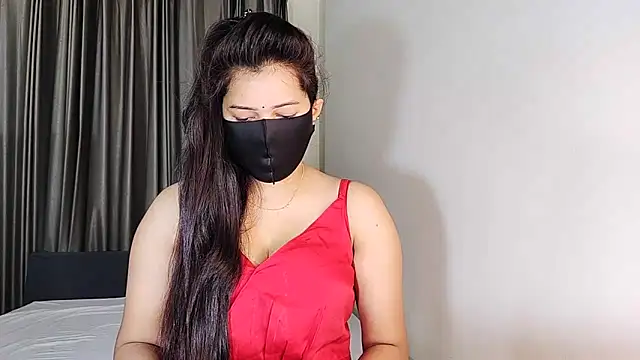YourLovelyQueen online show from December 22, 4:39 am