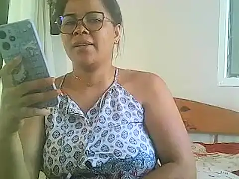 Snapshot of aleixane chatting on December 19, 2:13 pm aleixane online show from December 19, 2:13 pm