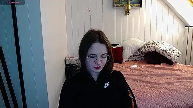 CindyJonson online show from March 22, 7:36 am