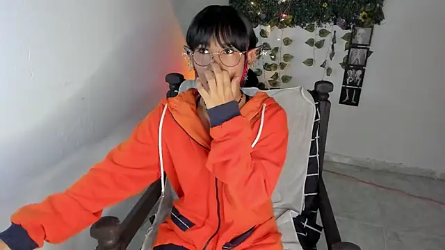 Mary Rosse1 online show from October 16, 6:42 pm