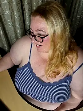 Iceprincess2bad4u online show from December 21, 6:37 pm