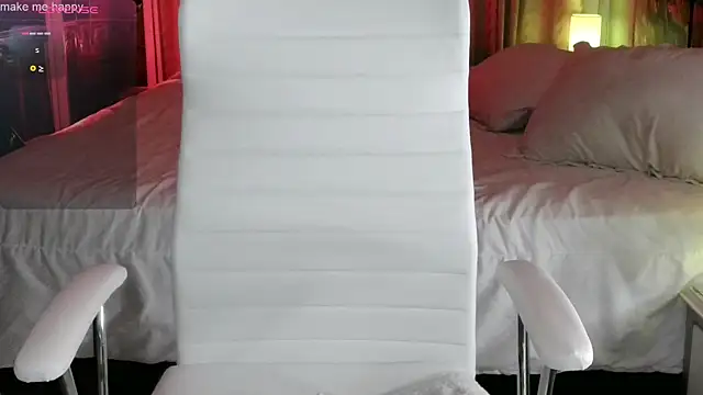 loving mia online show from March 6, 9:31 pm