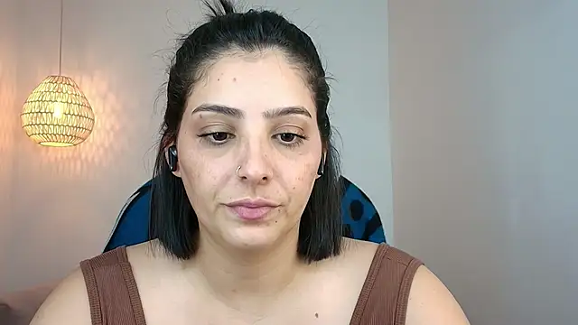 YummyAnna  online show from April 29, 8:37 pm