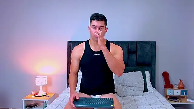 FelipeAndMarcello3 online show from April 23, 2:08 pm