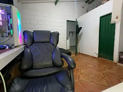 Max TheHorseDick online show from March 23, 11:42 pm