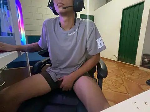 Max TheHorseDick online show from April 11, 3:00 am