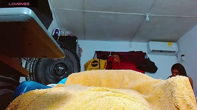 THAKIANYSBIGCOCK online show from October 23, 6:39 pm