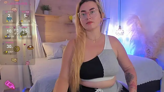 halaaa 1 online show from February 3, 7:21 pm