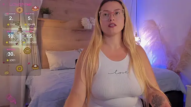 halaaa 1 online show from February 12, 10:37 pm