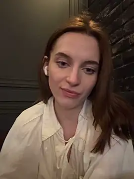 -AngelAri- online show from March 5, 9:15 pm