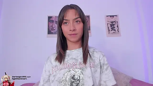 Snapshot of Moonlight1002 chatting on November 27, 6:21 pm Moonlight1002 online show from November 27, 6:21 pm