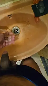 Snapshot of rockyp6 chatting on February 19, 1:40 pm rockyp6 online show from February 19, 1:40 pm