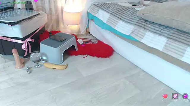 sexyshowow online show from February 26, 4:45 pm