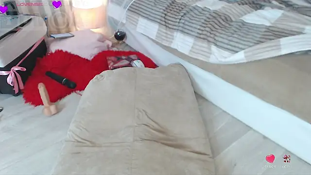 sexyshowow online show from March 12, 9:13 pm