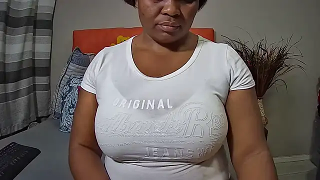 missboobsxx online show from February 25, 6:53 pm