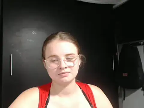 Snapshot of HellenMiyer1111 chatting on January 28, 2:32 am HellenMiyer1111 online show from January 28, 2:32 am