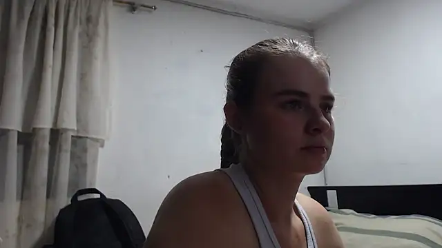Snapshot of HellenMiyer1111 chatting on September 14, 5:45 pm HellenMiyer1111 online show from September 14, 5:45 pm