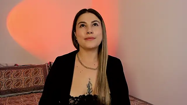 amelie collins online show from March 20, 2:19 am