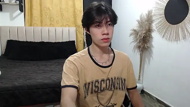 Elio-cam online show from February 17, 1:35 am