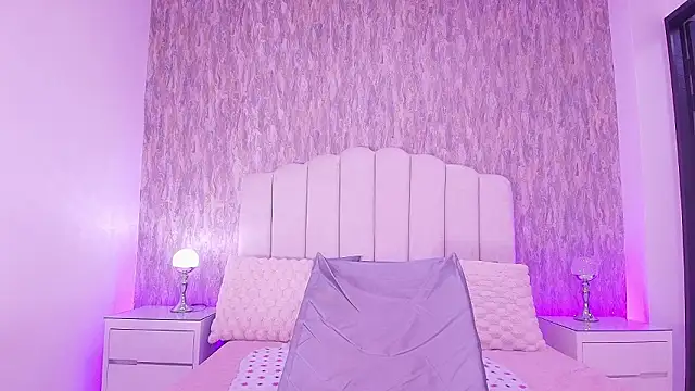 raven lilith  online show from February 17, 3:14 am