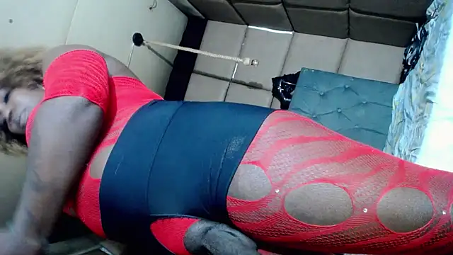 CatrinaGill online show from October 20, 6:03 am