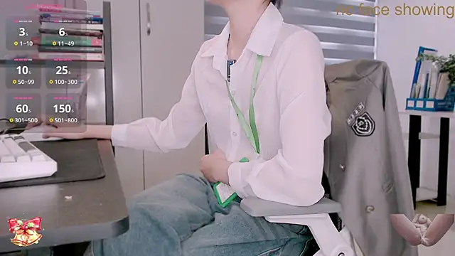 Shyn   online show from November 22, 4:22 am