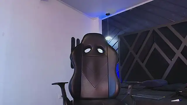 Petesevans online show from April 10, 11:20 pm