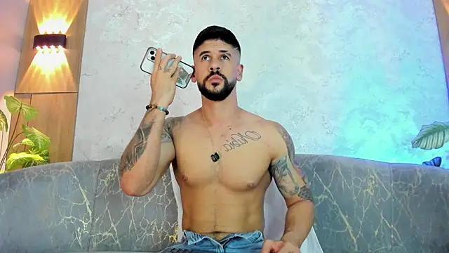 Snapshot of Petesevans chatting on July 8, 10:14 pm Petesevans online show from July 8, 10:14 pm