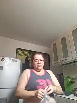 karlythothxh online show from October 28, 4:42 pm