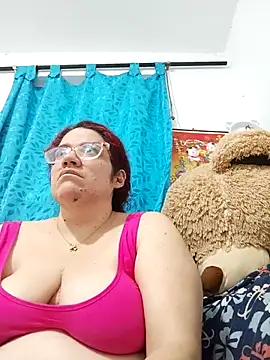 Snapshot of karlythoth@xh chatting on April 19, 4:17 pm karlythothxh online show from April 19, 4:17 pm