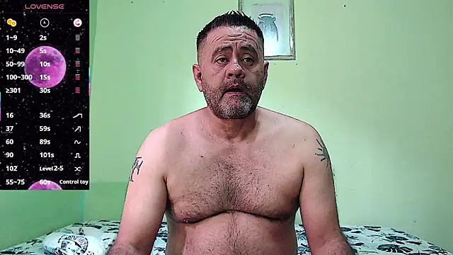 Snapshot of daddy_mao chatting on March 12, 8:10 pm daddy mao online show from March 12, 8:10 pm