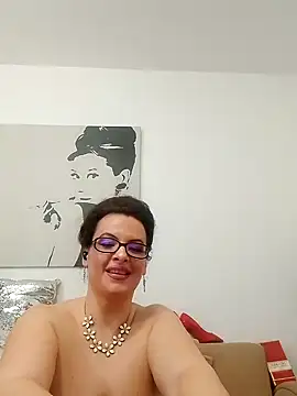 Snapshot of RebeccaNoble chatting on February 24, 12:09 am RebeccaNoble online show from February 24, 12:09 am