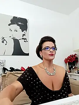 Snapshot of RebeccaNoble chatting on September 24, 6:33 pm RebeccaNoble online show from September 24, 6:33 pm