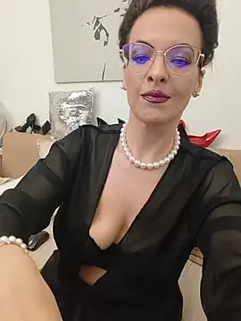 RebeccaNoble online show from May 20, 9:54 pm