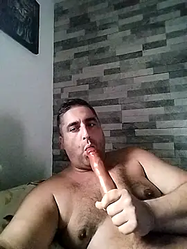 ADRIAN ADI40 online show from October 5, 6:45 am