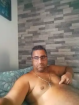 ADRIAN ADI40 online show from July 6, 11:18 am