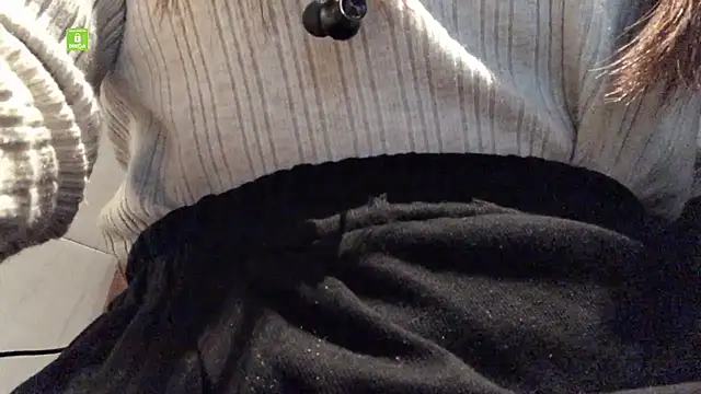 Snapshot of Tw_Zoella chatting on January 16, 4:49 am Tw Zoella online show from January 16, 4:49 am