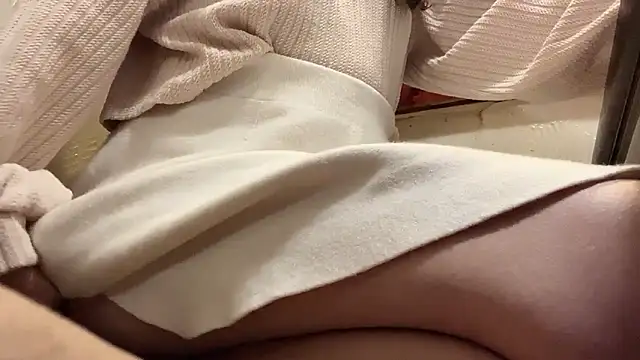 Snapshot of Tw_Zoella chatting on March 16, 4:12 pm Tw Zoella online show from March 16, 4:12 pm