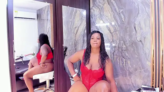 LauraSaenz01 online show from November 8, 3:39 am