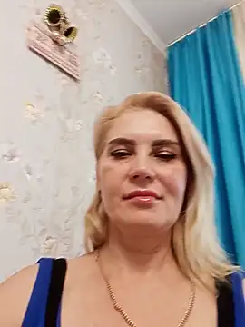 Snapshot of JennyOMay chatting on June 14, 3:41 am JennyOMay online show from June 14, 3:41 am