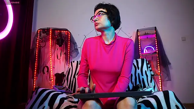 CyberXGoddess online show from November 11, 2:00 am