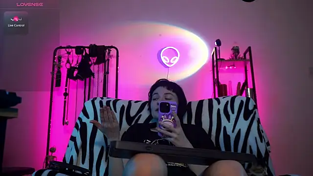 CyberXGoddess online show from December 3, 2:19 am